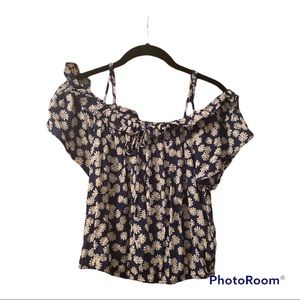 PINK ROSE *NWT* Ladies Top Navy with a Sweet Daisy Print Size Large (JR Size)